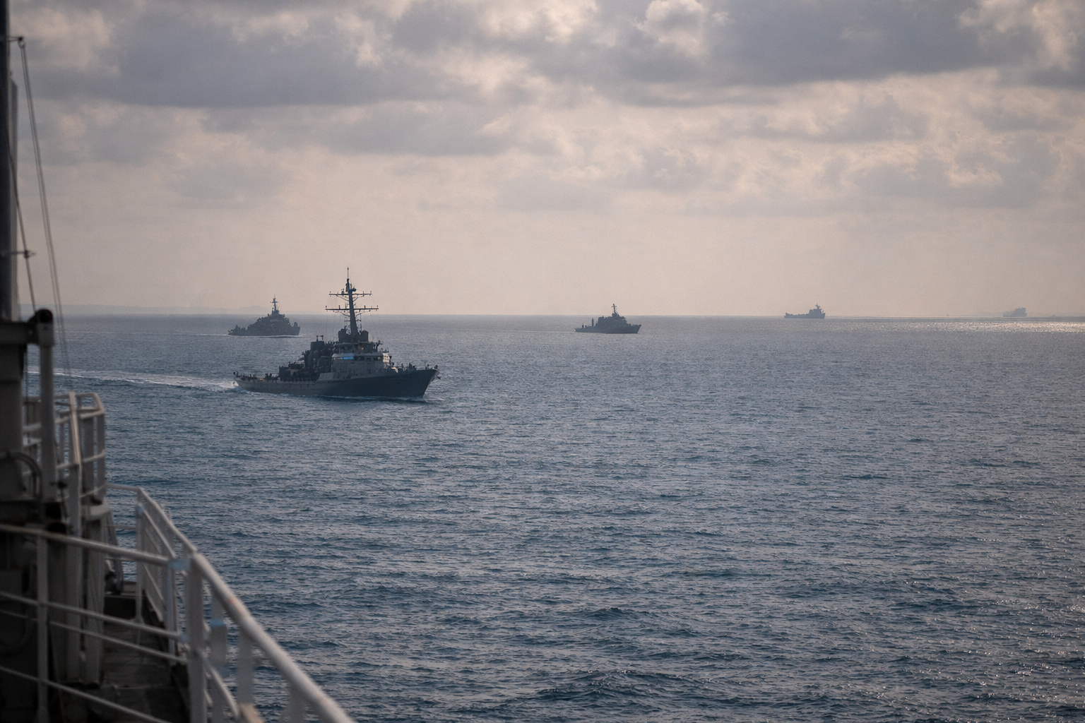 Irán activa alerta máxima ante posible ataque de EE.UU. y prepara un esquema de sucesión