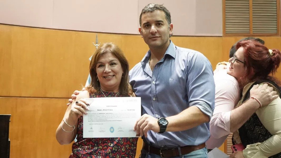 El Gobierno certificó a 120 docentes en prevención del suicidio adolescente