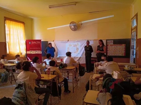 Bullying y grooming: capacitan a más de 300 estudiantes en Salta para prevenir casos