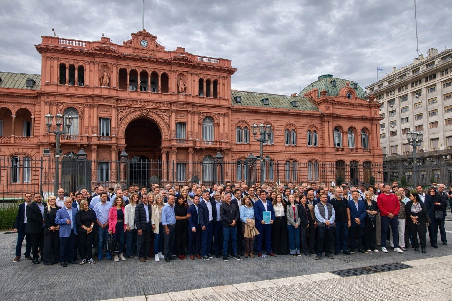 Más de 150 intendentes marcharon por fondos y obras: qué puede significar para Salta