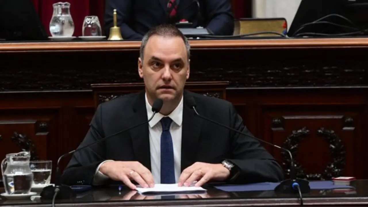 Caso Adorni: la Justicia investiga movimientos en criptoactivos no declarados
