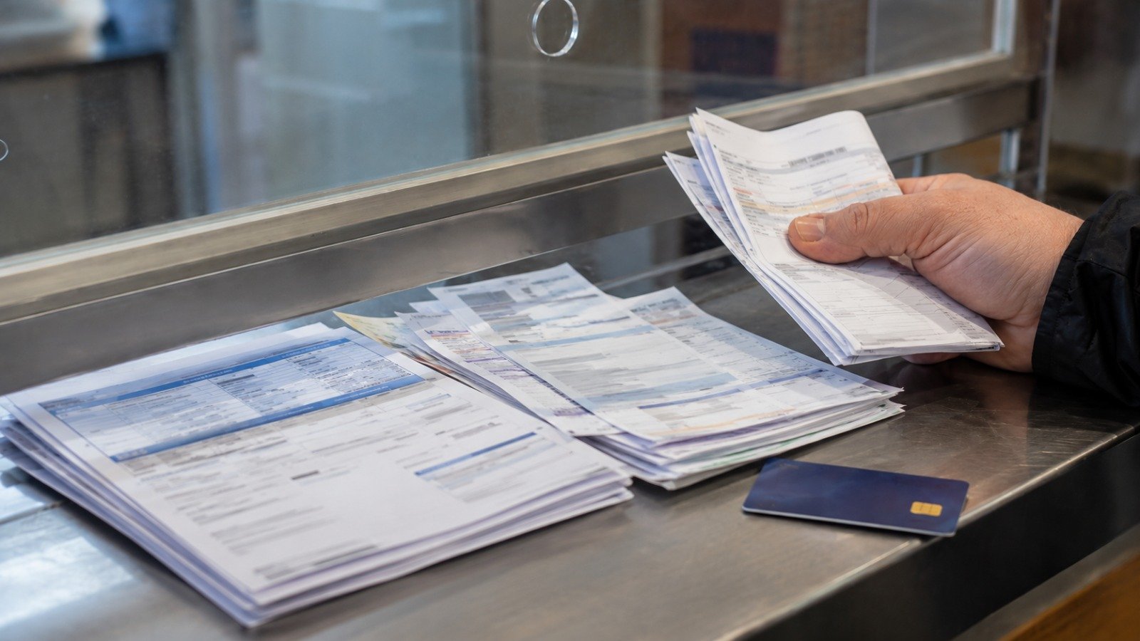 Morosidad récord: más familias se atrasan con tarjetas y préstamos