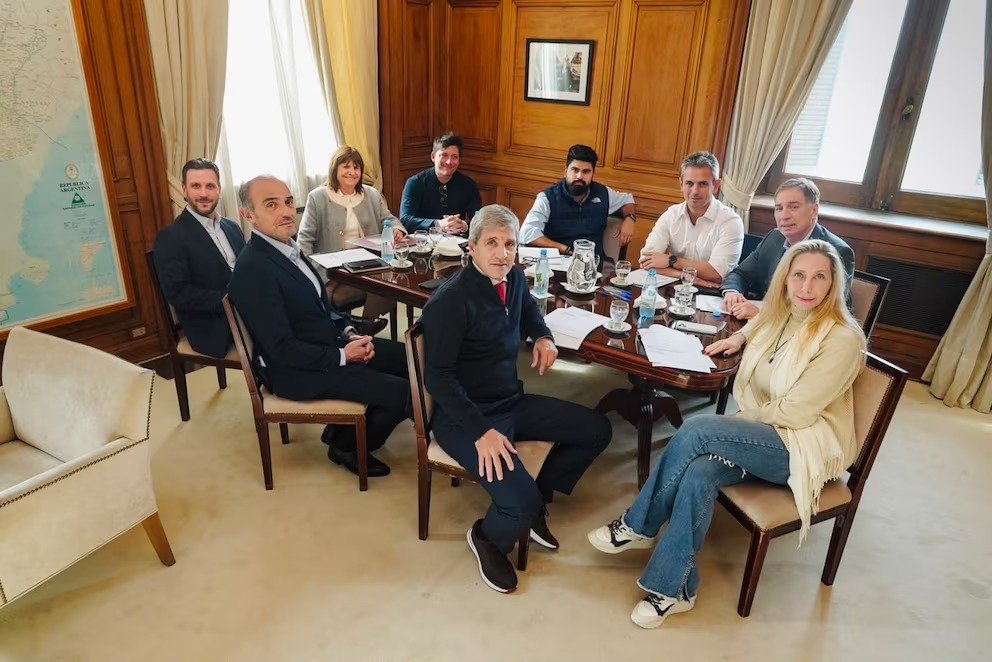 El Gobierno ordena su mesa política para avanzar con reformas sensibles en el Congreso