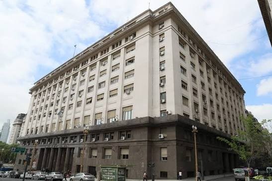 Reforma del Estado: la agencia de transformación de empresas públicas seguirá activa y define el futuro de servicios clave en las provincias