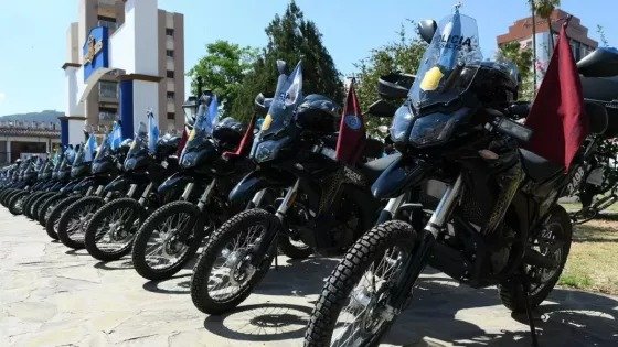 En Salta incorporan 300 agentes y entregan 151 vehículos a la Policía