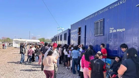 Pichanal recibe al Tren 25 de Mayo con servicios gratuitos
